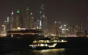 yacht party at night dubai