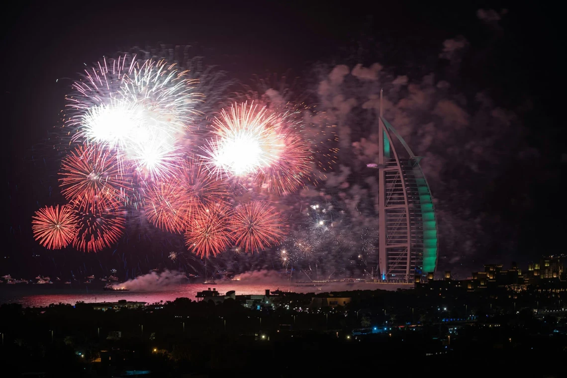 fireworks in dubai at burj